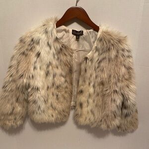 Elegant Faux Fur Teddy Jacket in Cream and Brown